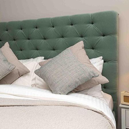 Beautiful Modern 1 Bedroom Apartment, City Centre Бат Экстерьер фото